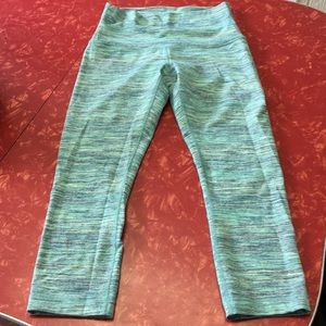 Lululemon wunder under crops sz 6